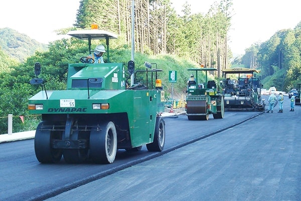 三遠南信自動車道（浜松市北区引佐）